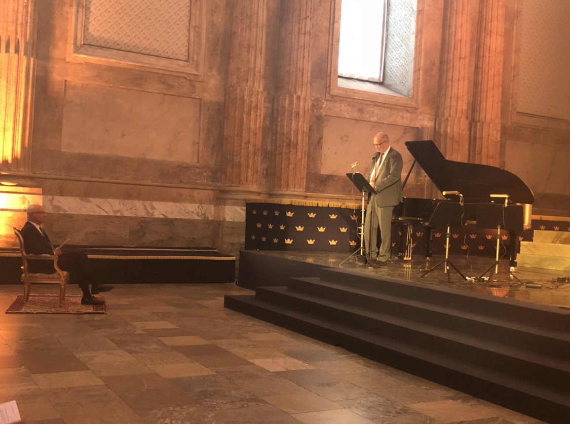 Kung Carl Gustaf i rikssalen på Stockholms slott.